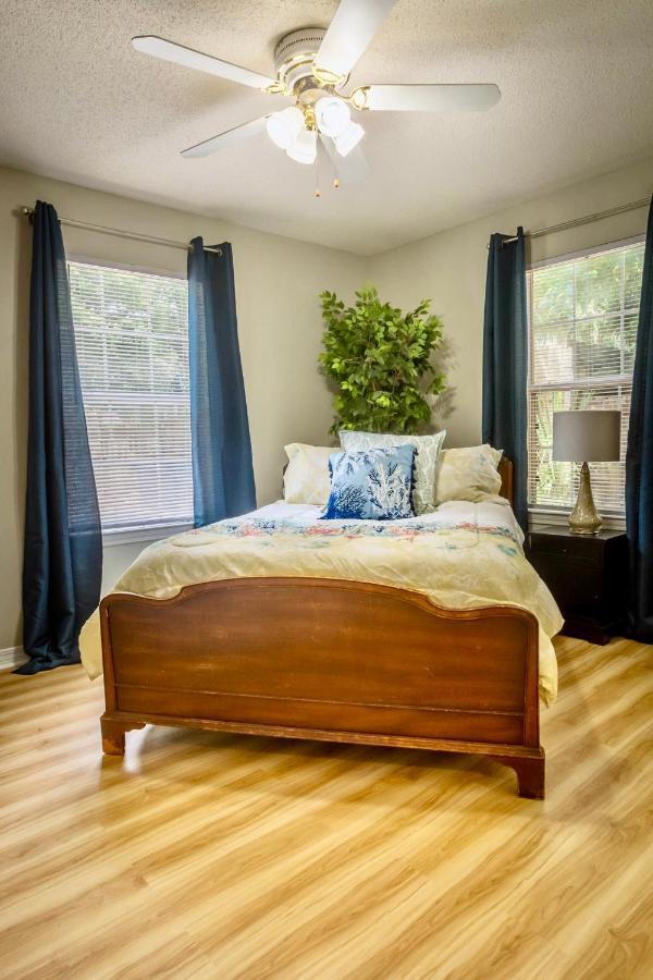 Life'S A Breeze! Updated 3B Home 10 Min To Beach! Gulf Breeze Exteriér fotografie